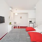 Skylux Apartments By Irundo